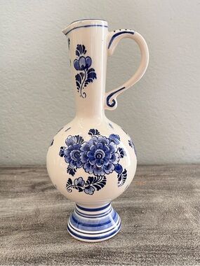Vintage Delft blue 10 Inch jug, Floral Delft pitcher Blue and white chinoiserie